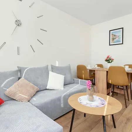 Sloneczny Z Pieknym Widokiem Balkon & Parking By Renters Apartmán